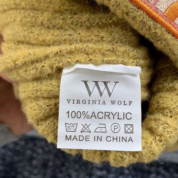 Virginia Wolf hat - Picture 4 of 4